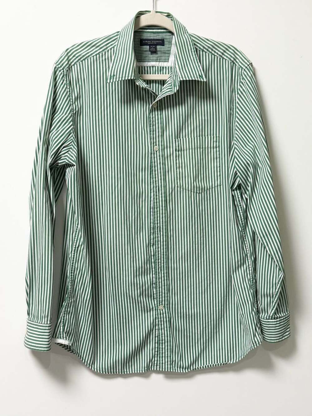 Banana Republic Classic Fit Men's Large 16-16.5 Green White Bengal Stripe Long S